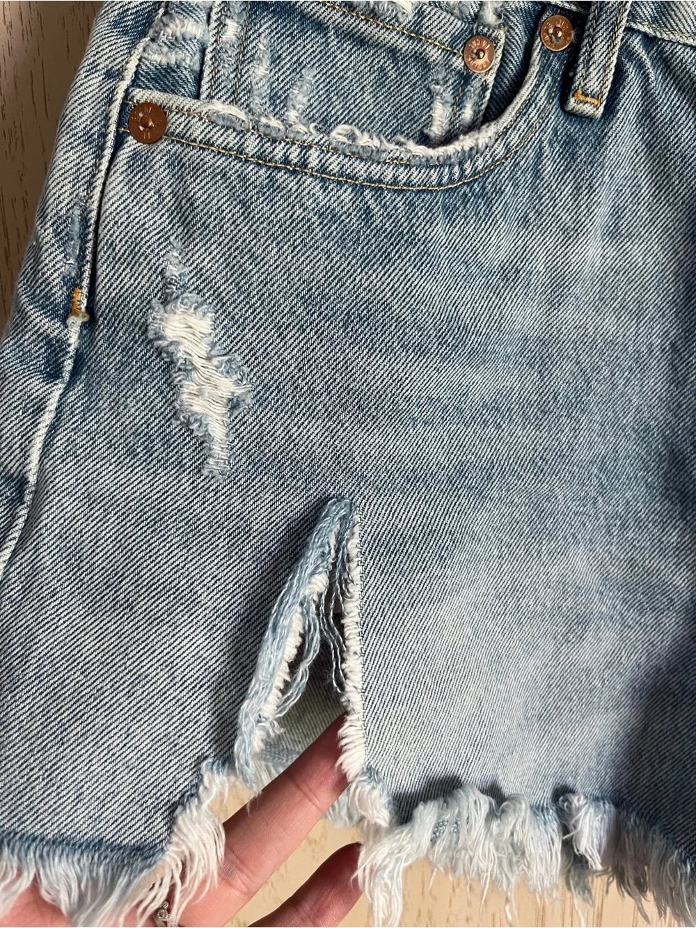 AGOLDE Parker Cut Off Distressed Jean Shorts Sz 26